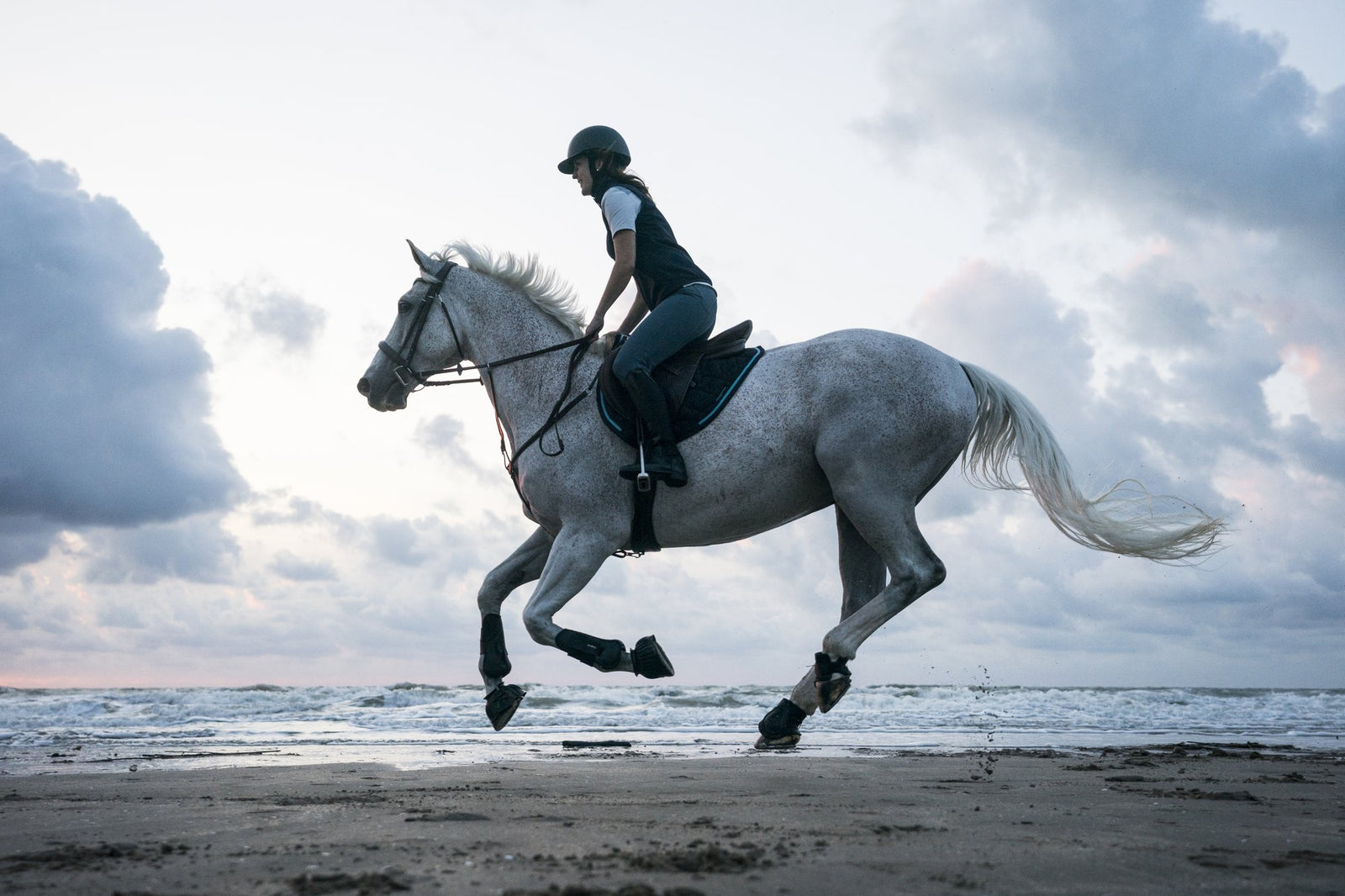 Jiggle Wiggle... The importance of a good sports bra when horse riding!